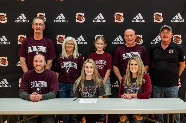 Shadyside’s Grace Green Signs With Bloomsburg